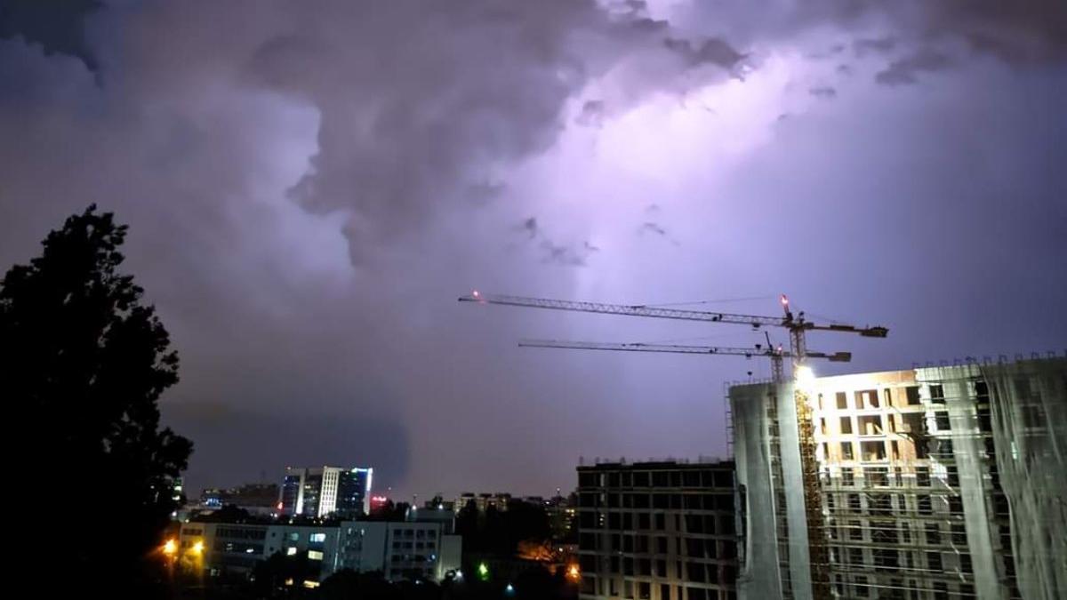 Avertizare Meteo De Vreme Sever N Toat Ara Ploi Toren Iale I