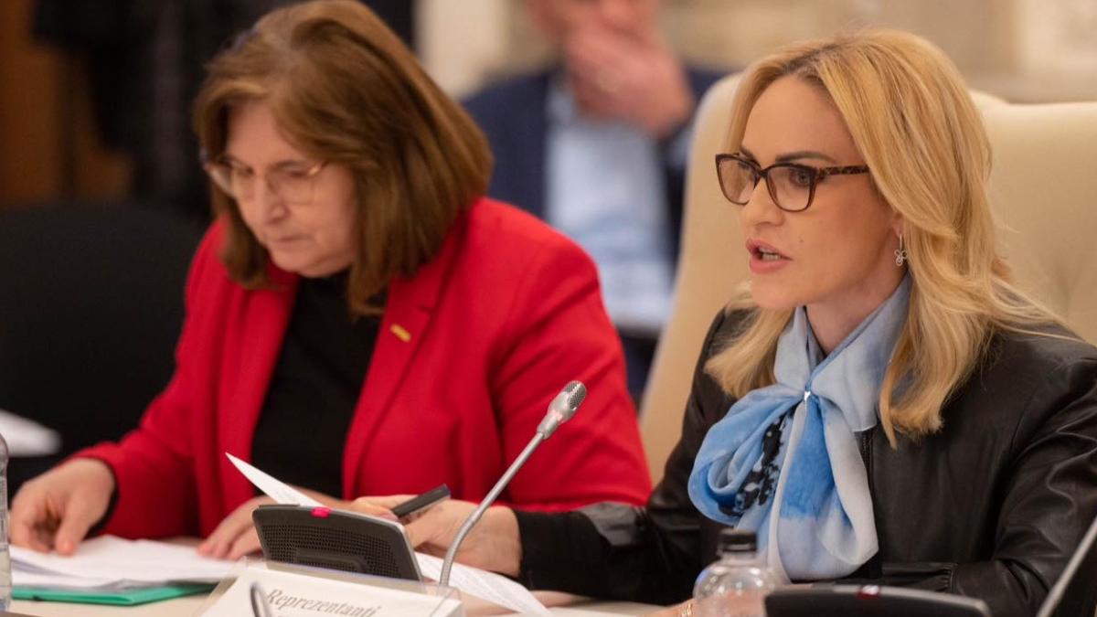 Gabriela Firea 92 Din Bugetul Pe 2023 Al Ministerului Familiei Merge