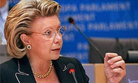 viviane reding. Viviane Reding spune că se