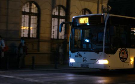 ratb-introduce-transportul-public-de-noapte-vezi-lista-completa-a-traseelor-101226.jpg