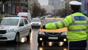 Un bărbat a fost oprit în trafic pentru control în zona Pieţei Presei Libere din București. Ce au găsit poliţiştii asupra lui