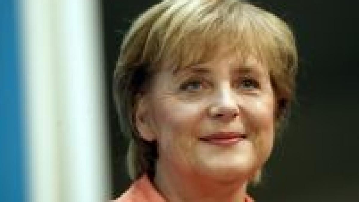 12 cămile de aur pentru Angela Merkel