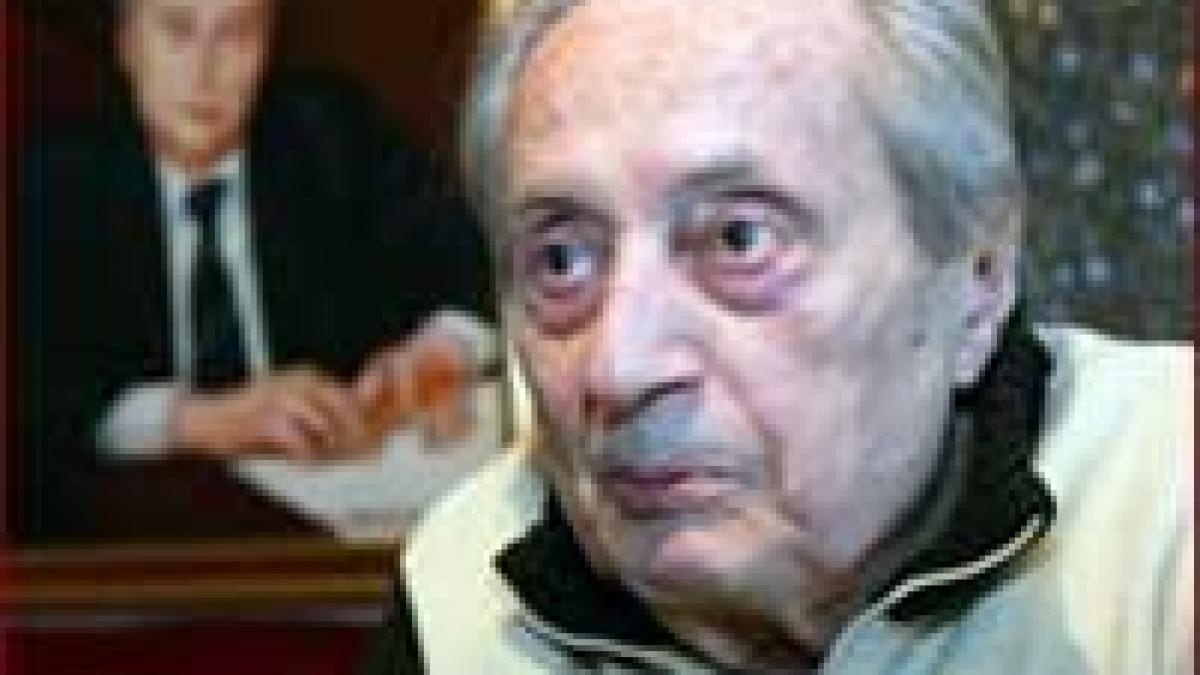 Ion Diaconescu a fost internat în spital