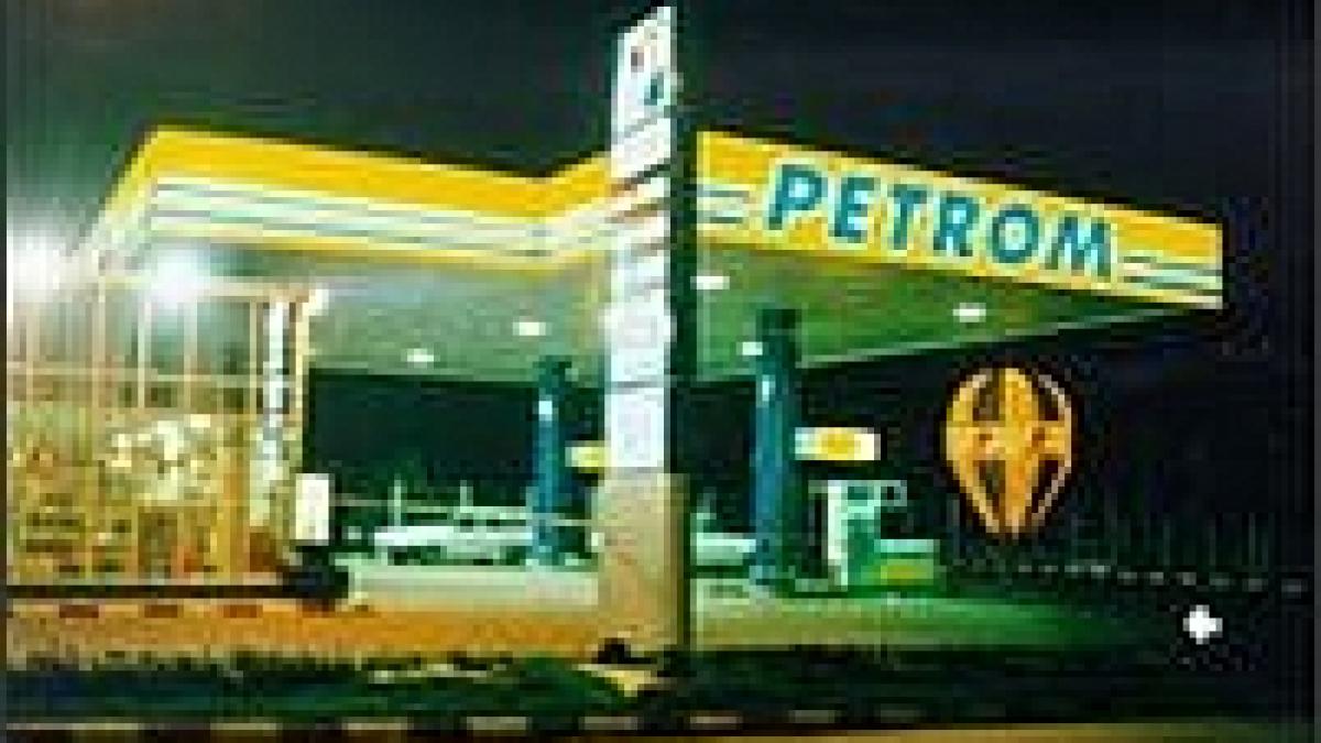 
Petrom scumpeşte benzina şi motorina
