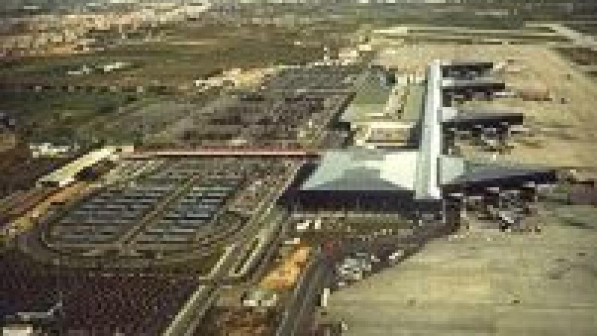 China. Aeroport construit la 4500 de metri 