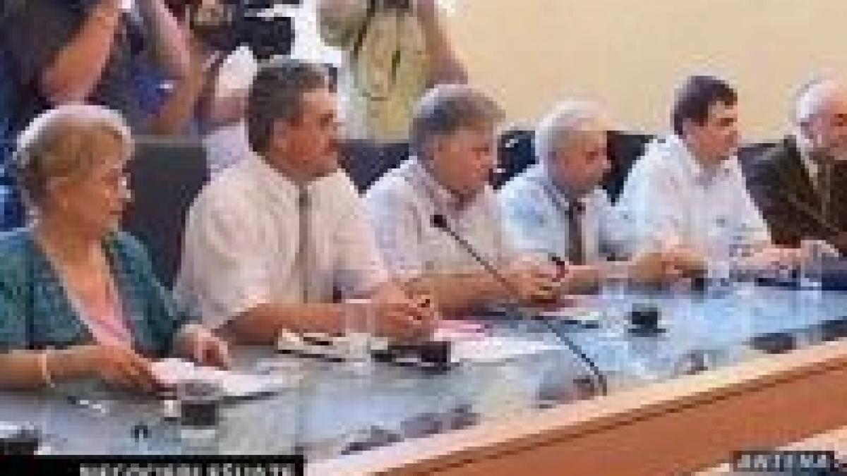 Guvernul dat în judecată de profesori