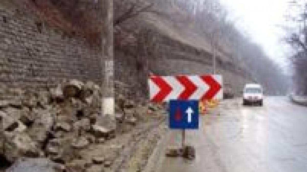 DE 79 - blocat din cauza căderilor de stânci