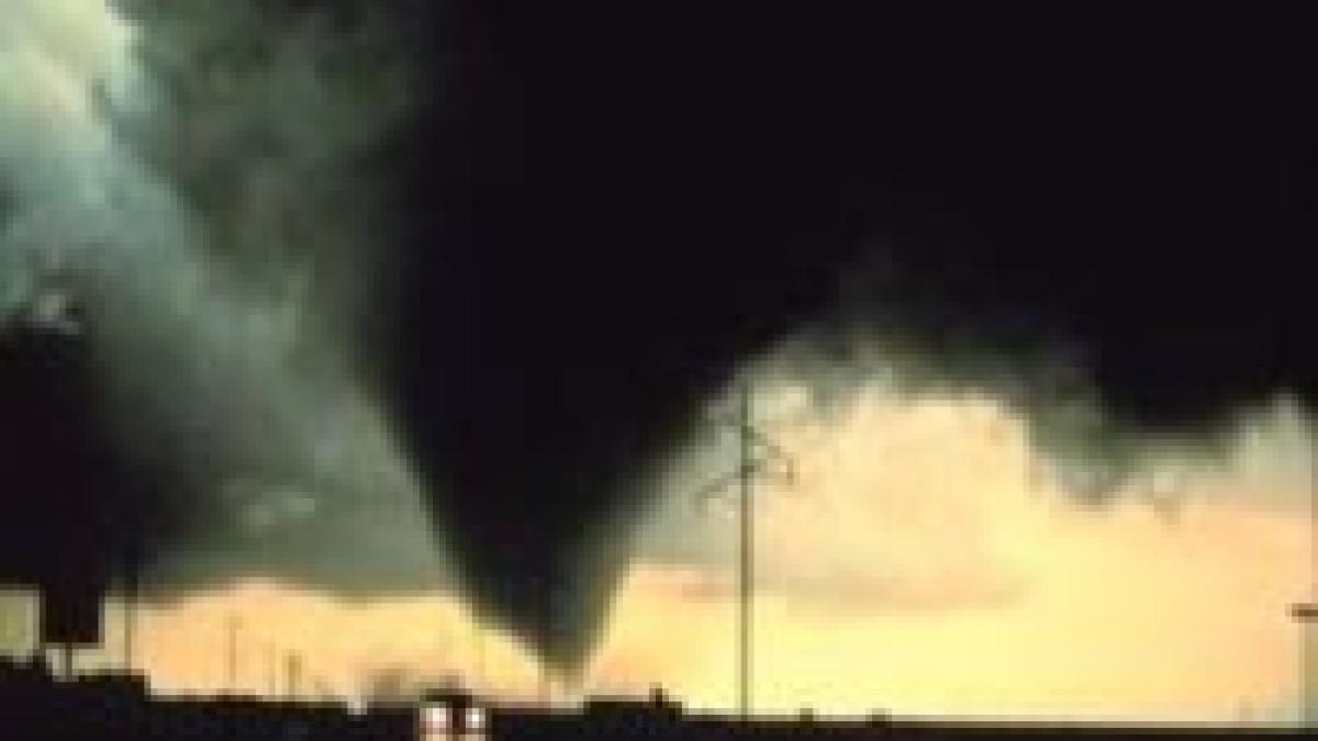 Furtuni şi tornade devastatoare în Texas