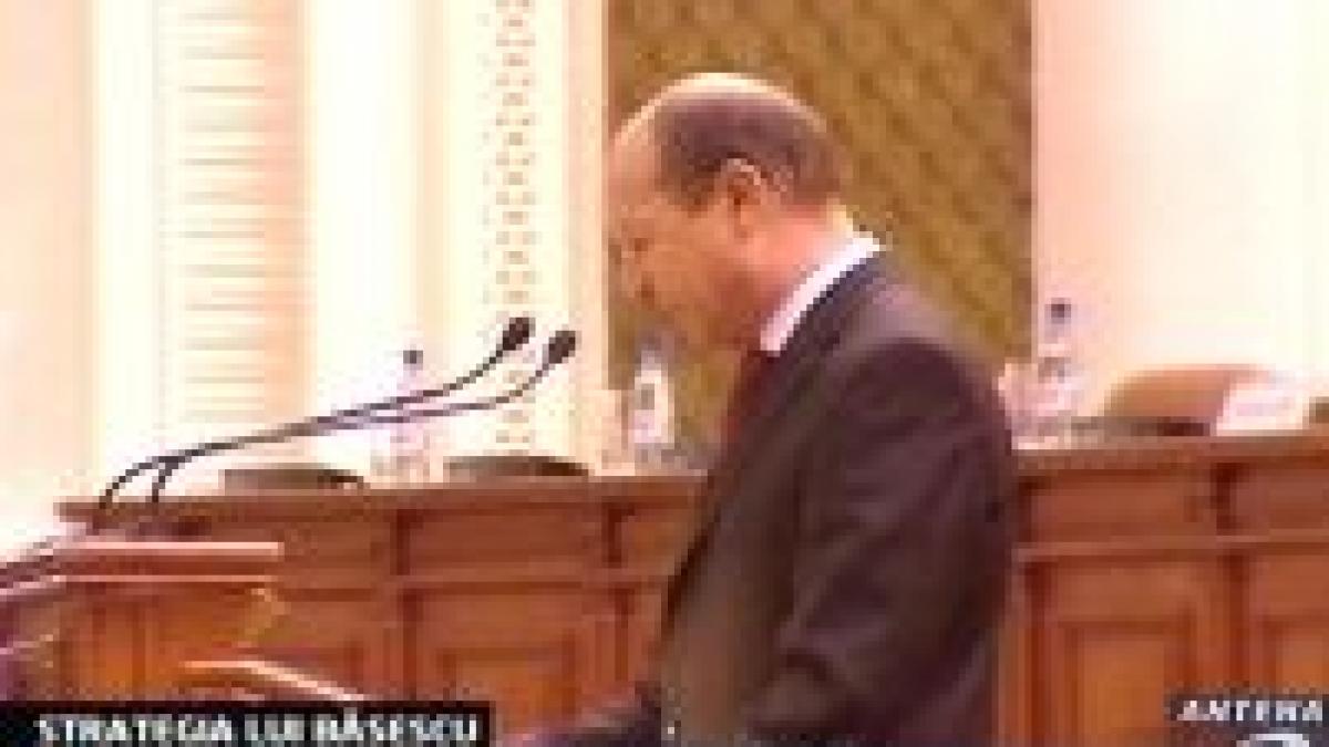 Băsescu demisionează dacă e suspendat