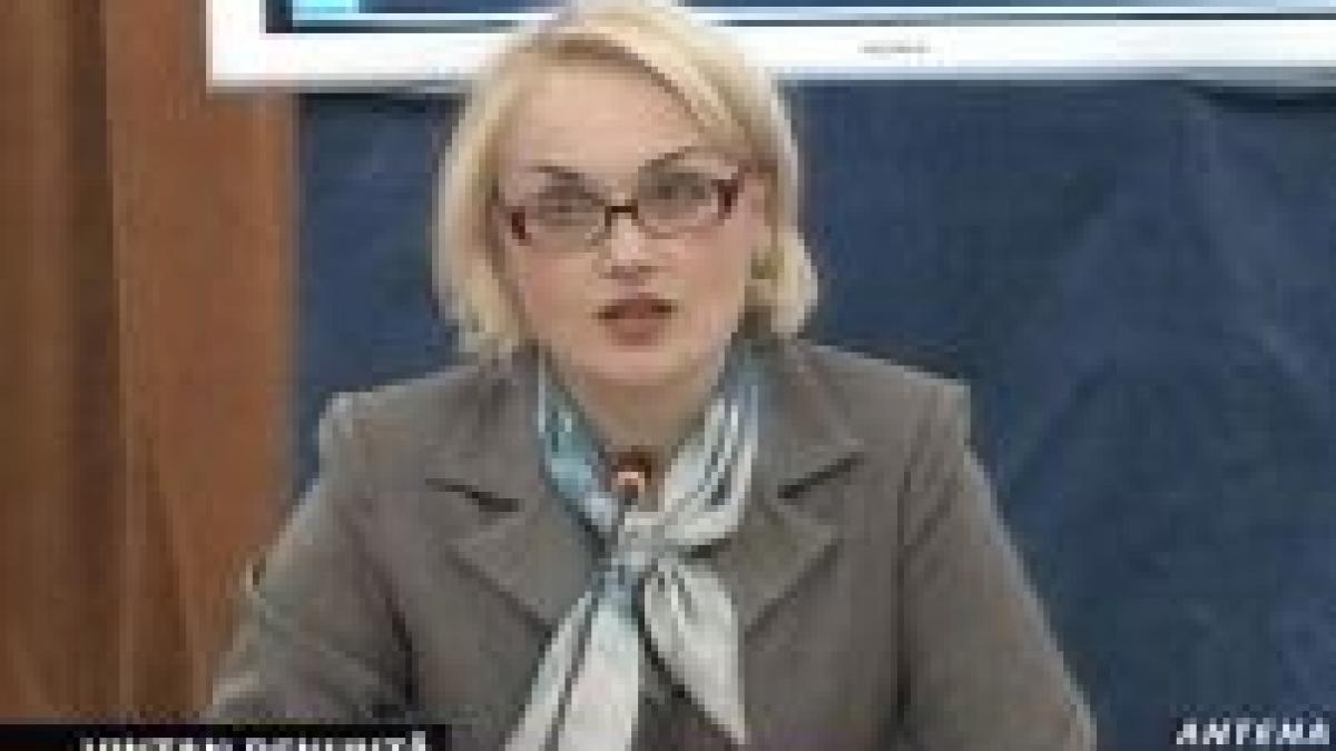 
Corina Vinţan vrea să fie diplomat cu acte