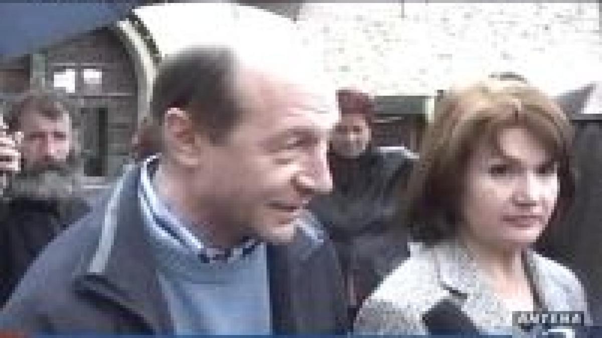 Bucovina. Băsescu la vizitat de mănăstiri
