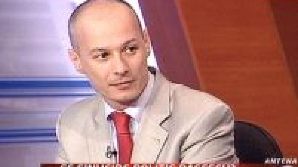 Bogdan Olteanu: "SRI face poliţie politică"