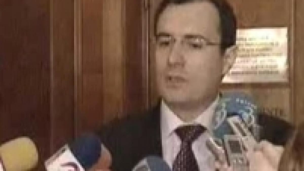 Şeful SRI refuză să îşi suspende adjunctul
