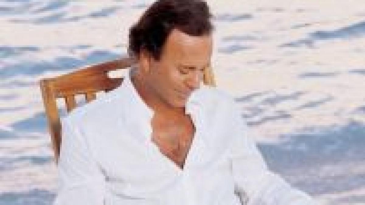 
Julio Iglesias a devenit tătic pentru a opta oară