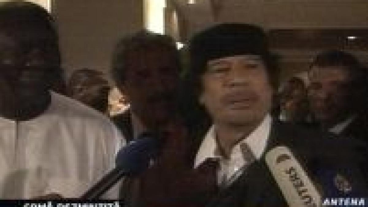 Kadhafi infirmă zvonul că ar fi în comă
