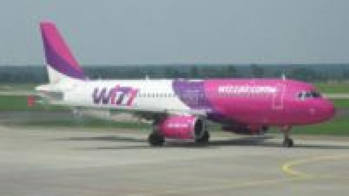 Otopeni. Incendiu la motorul unui avion Wizz Air