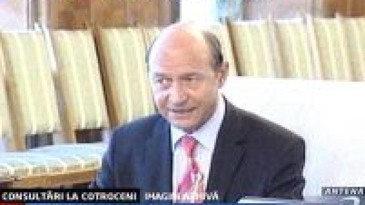 Băsescu cere un nou Guvern PD-PNL-PLD