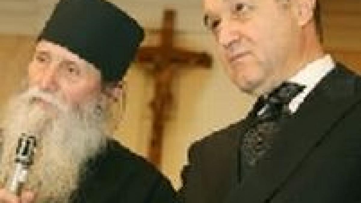 Arhiepiscopul Sucevei se implică în politica lui Becali