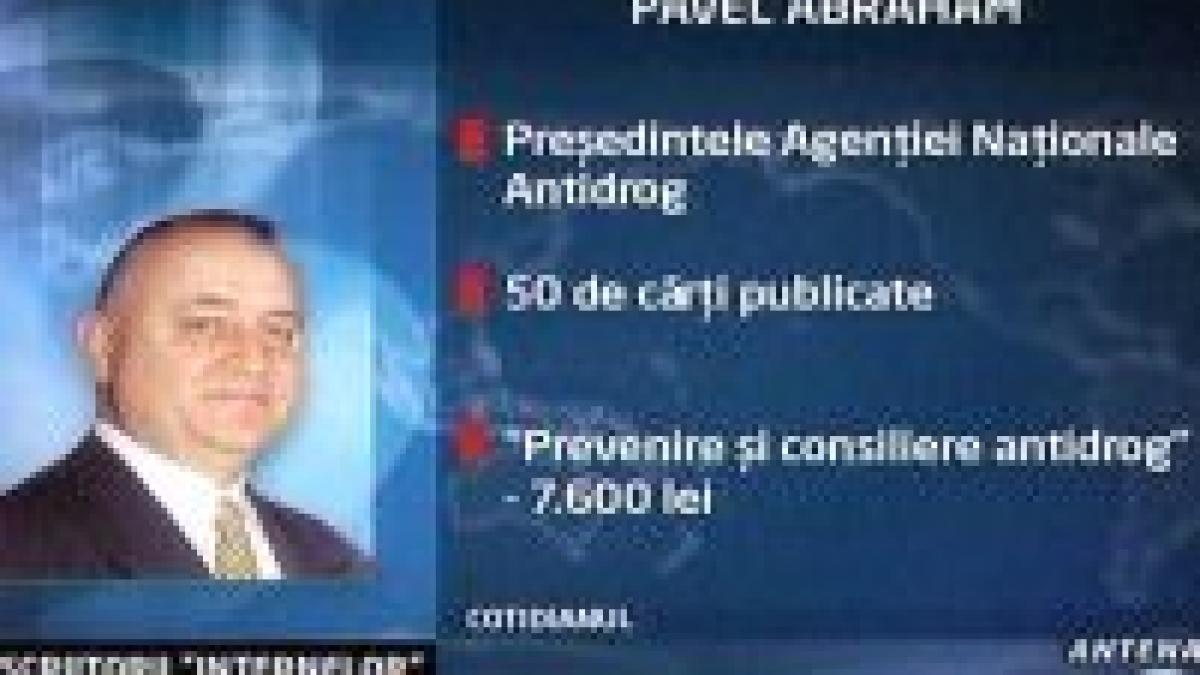 Şefii de la Interne tipăresc cărţi pe banii statului