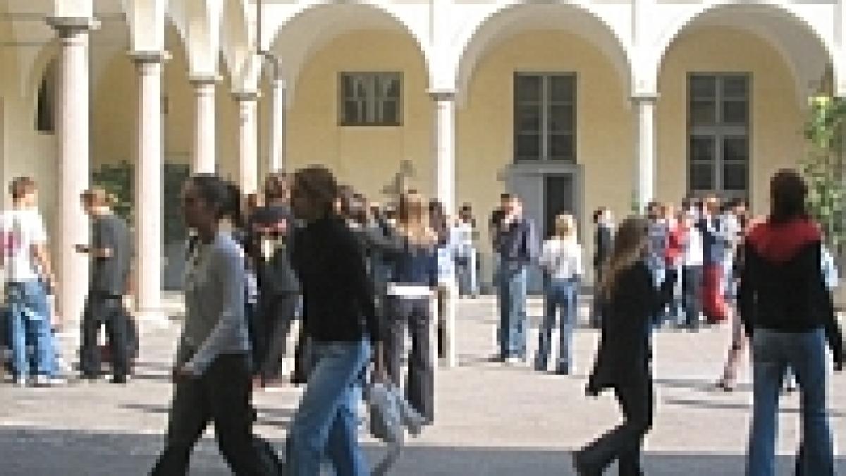 Populaţia României va scădea cu 2,3 milioane 