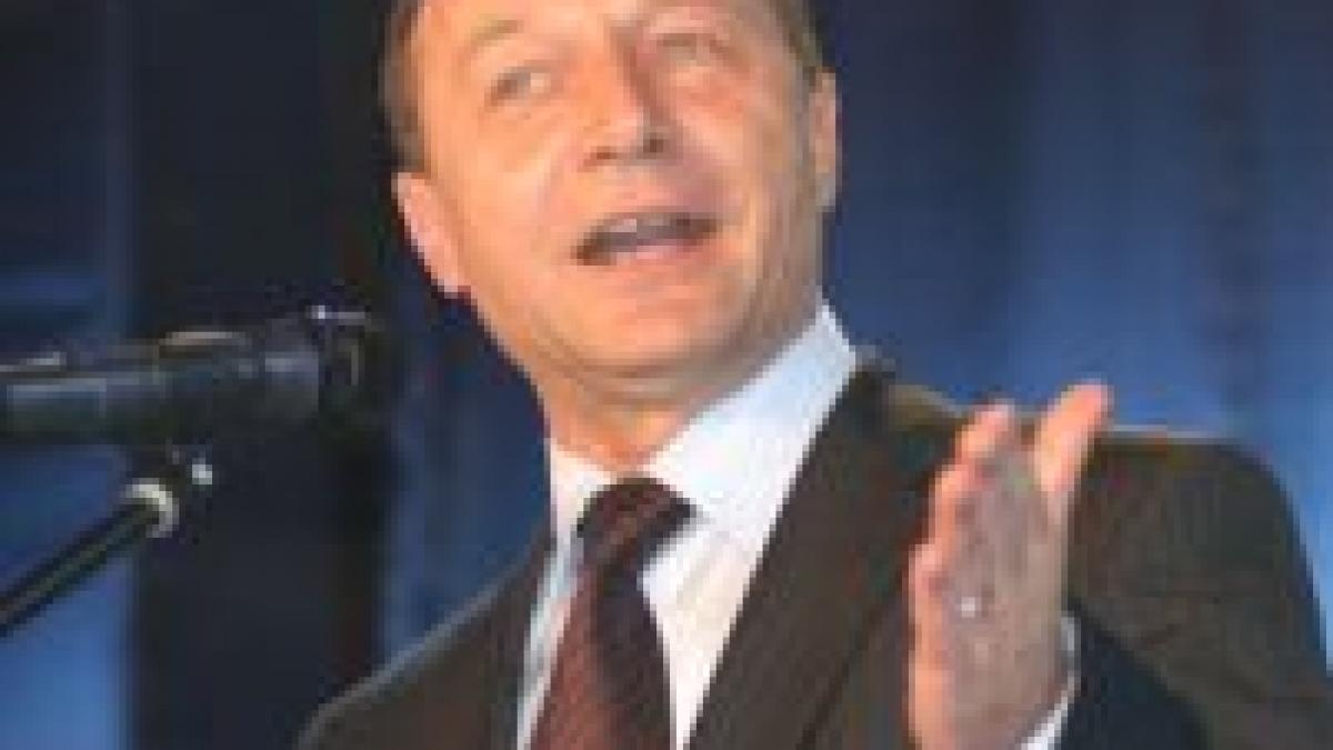 Ion Cristoiu: Băsescu urmăreşte decredibilizarea presei