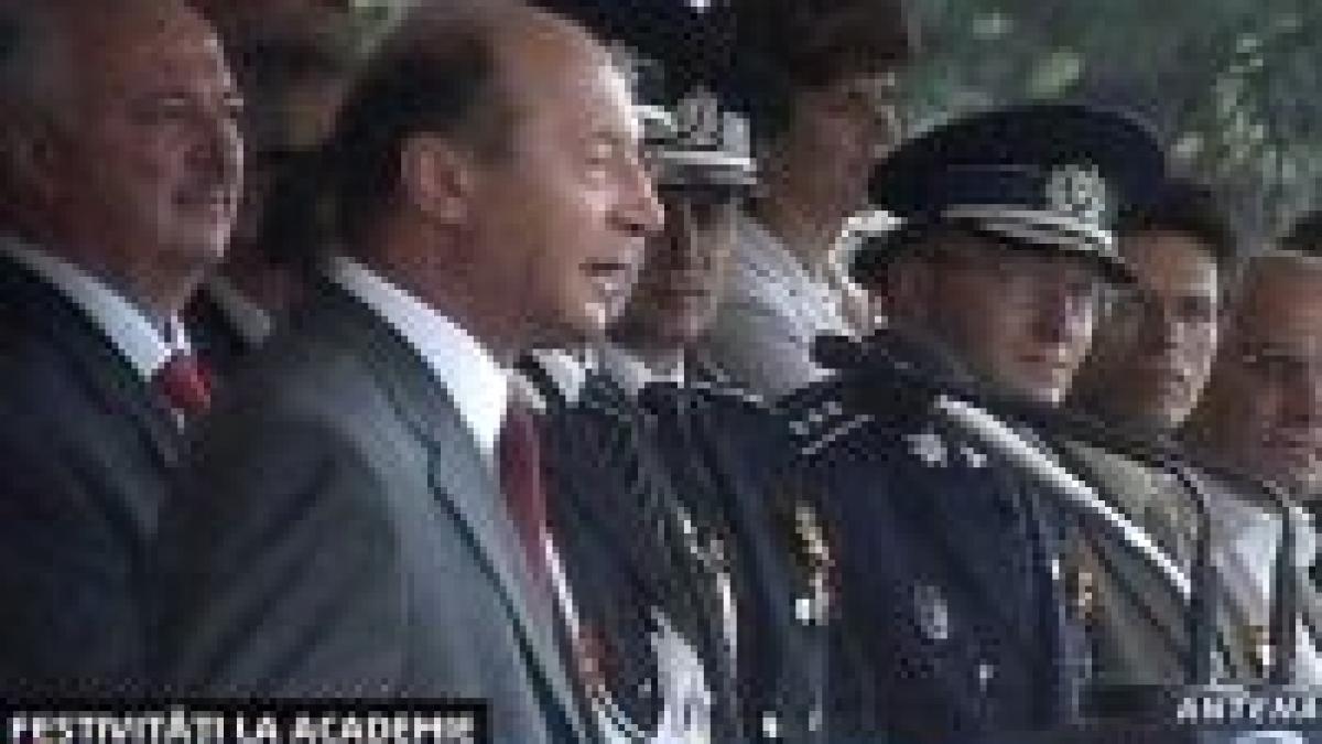 Băsescu la festivităţile Academiei de Poliţie
