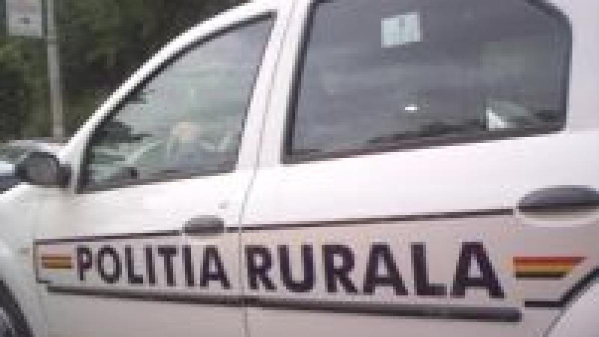 O maşină de poliţie implicată într-un accident rutier soldat cu un deces 