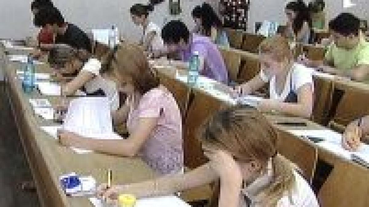 Codul roşu modifică ora examenelor la facultăţi