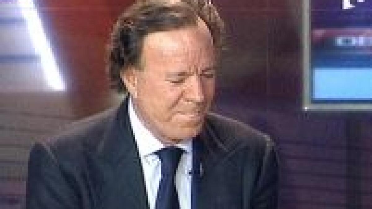 Julio Iglesias: voi cânta o melodie în română la Bucureşti <font color=red>(VIDEO)</font>
