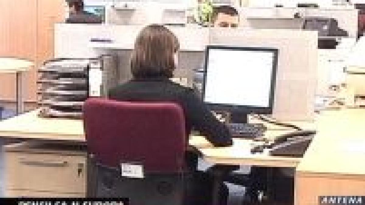 Trei companii autorizate să administreze fonduri de pensii obligatorii