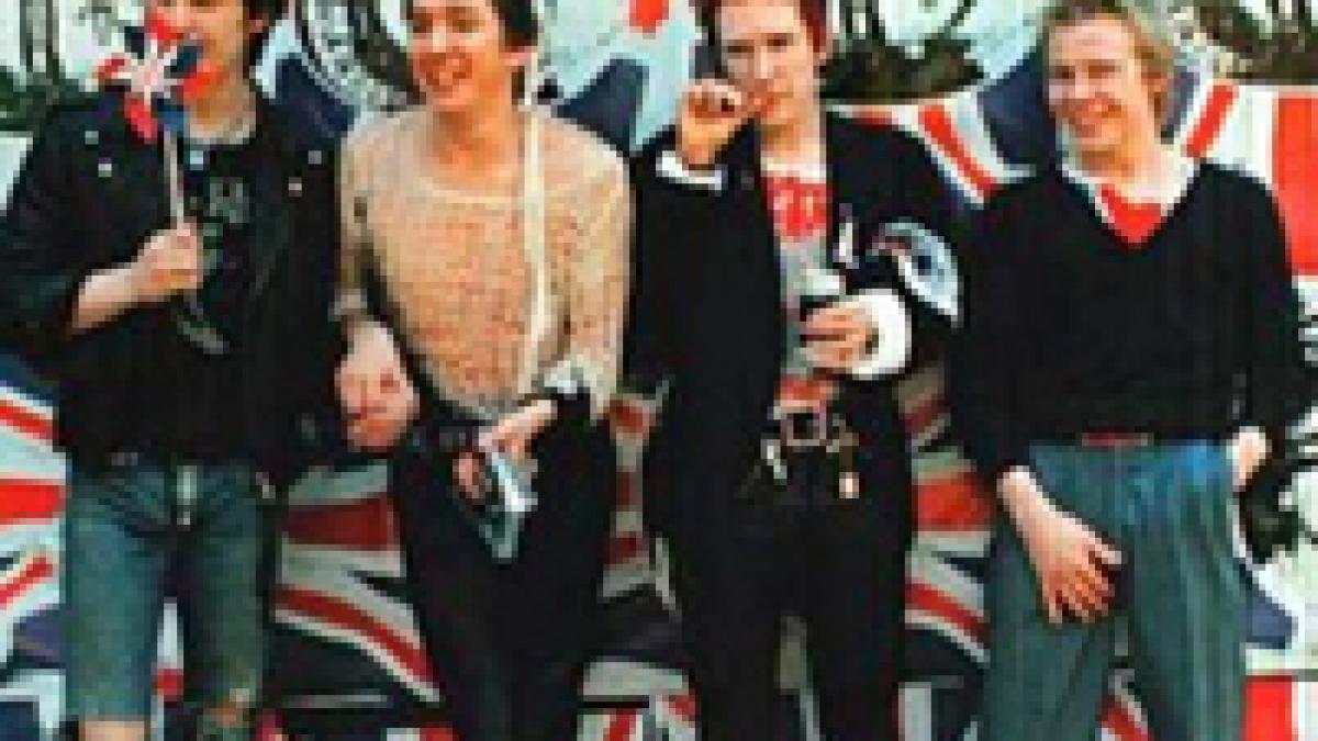 La aniversarea de 30 de ani Sex Pistols relansează cel mai de success album 