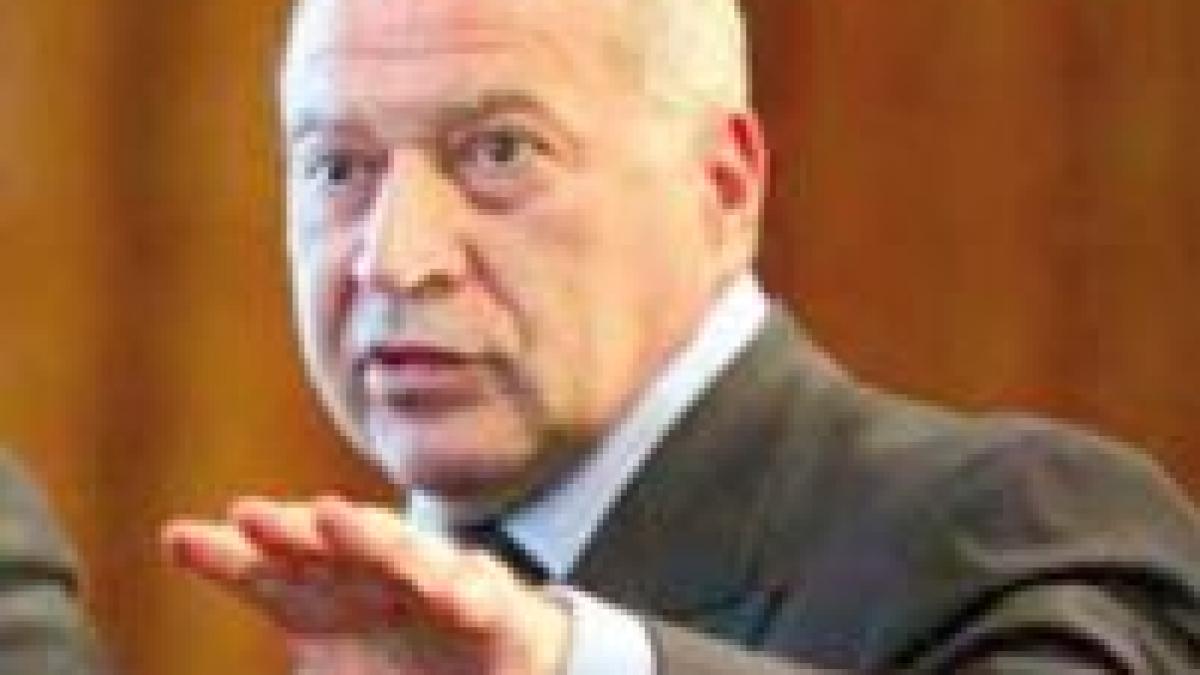 Voiculescu insistă pentru reducerea TVA-ului la alimentele de bază