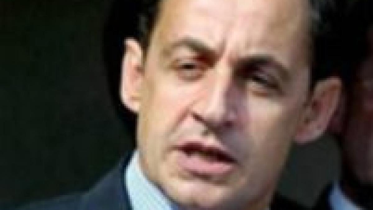 Sarkozy vorbeşte despre politică şi în vacanţă