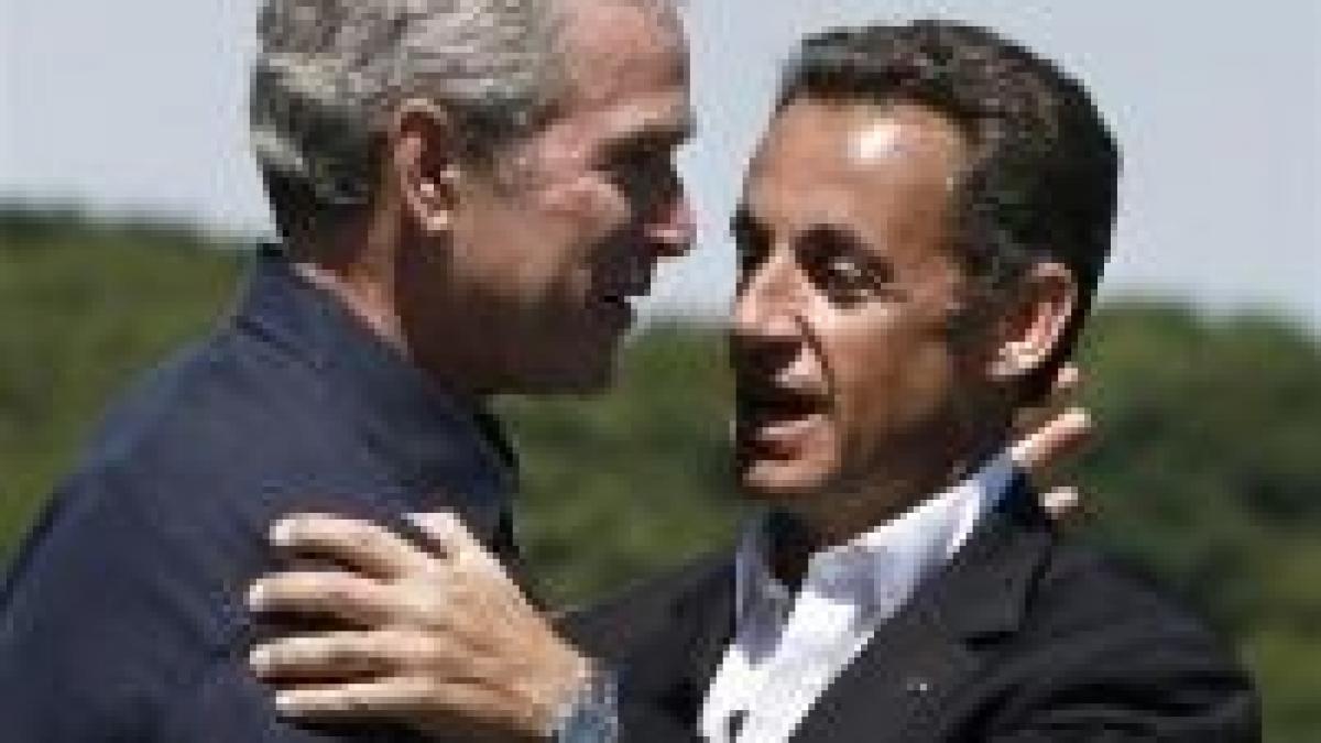 Bush şi Sarkozy reîncălzesc relaţiile la un grătar