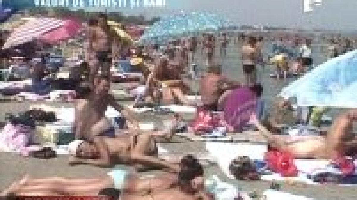 Cel puţin 200.000 de turişti au vizitat în weekend litoralul (VIDEO)