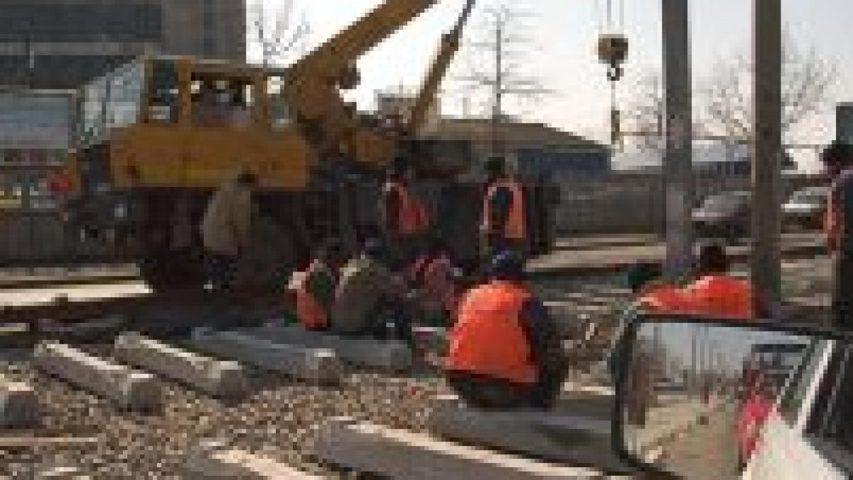 Muncitorii români dau în judecată compania Bechtel