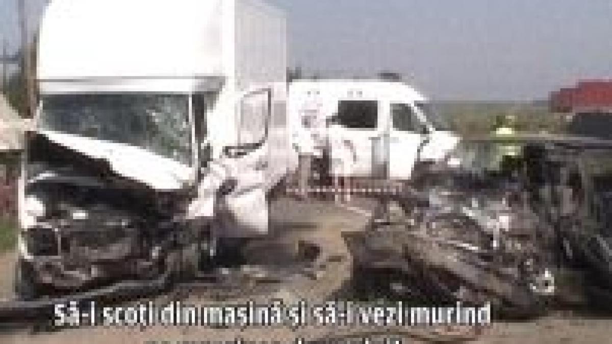 Două femei au fost lăsate de ambulanţă să moară pe stradă <font color=red>(VIDEO)</font>