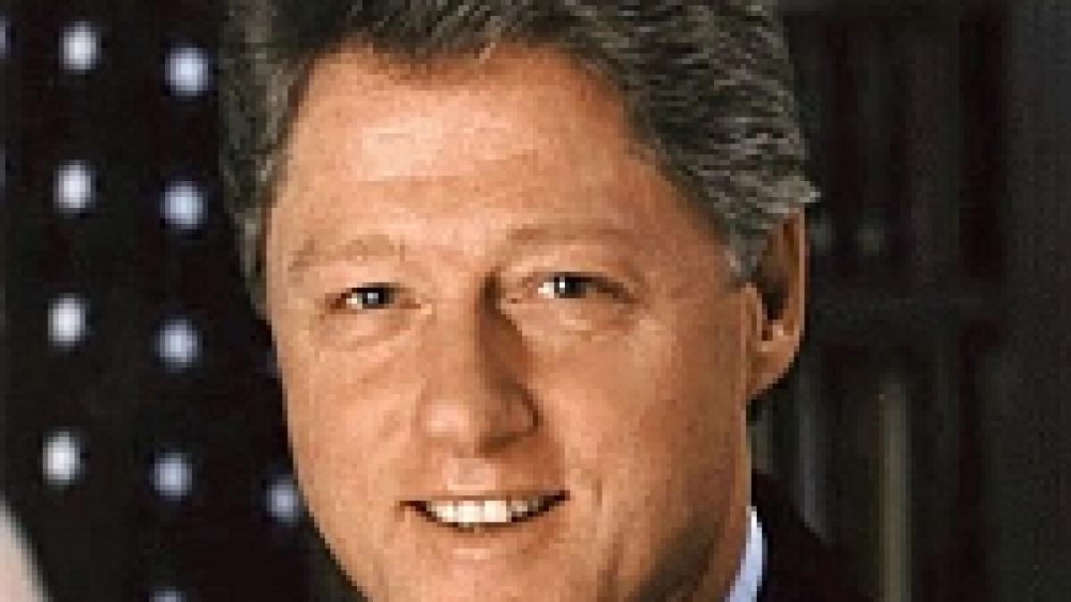 Bill Clinton îşi promovează cărţile la "Oprah"