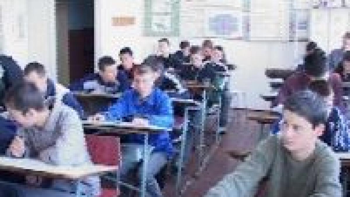 Elevii nu mai sunt obligaţi să studieze religia