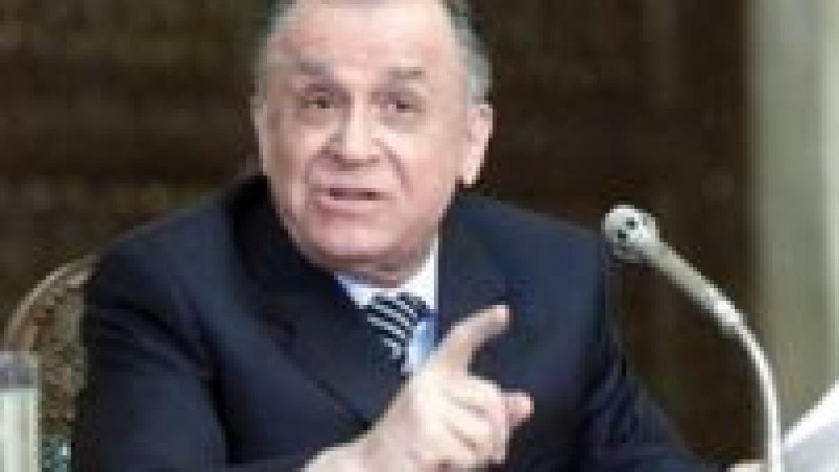 Iliescu crede că PSD-ul s-a pripit cu moţiunea