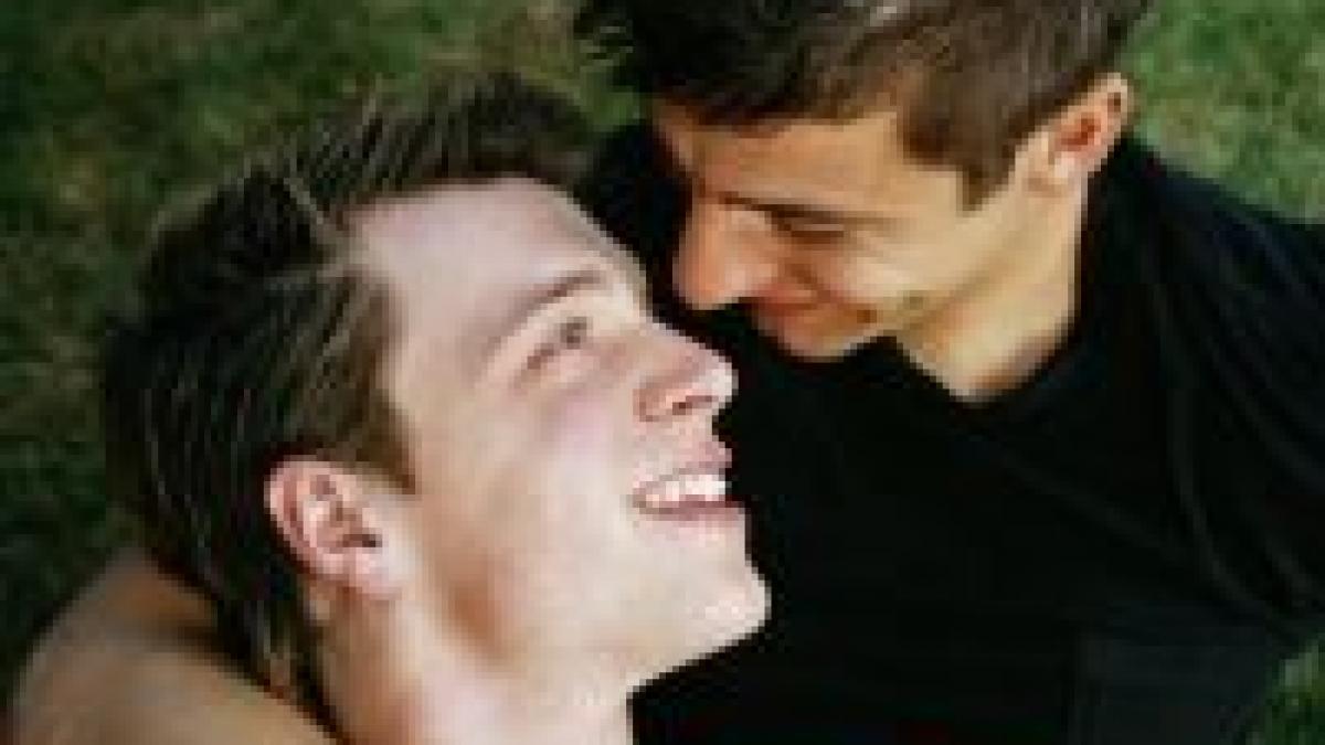 În trei generaţii toată lumea va fi bisexuală, spun italienii