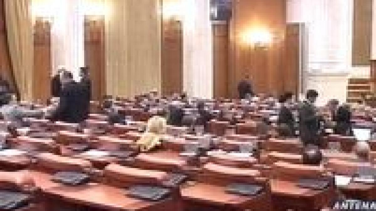 O treime dintre deputaţi a lipsit de la prima şedinţă
