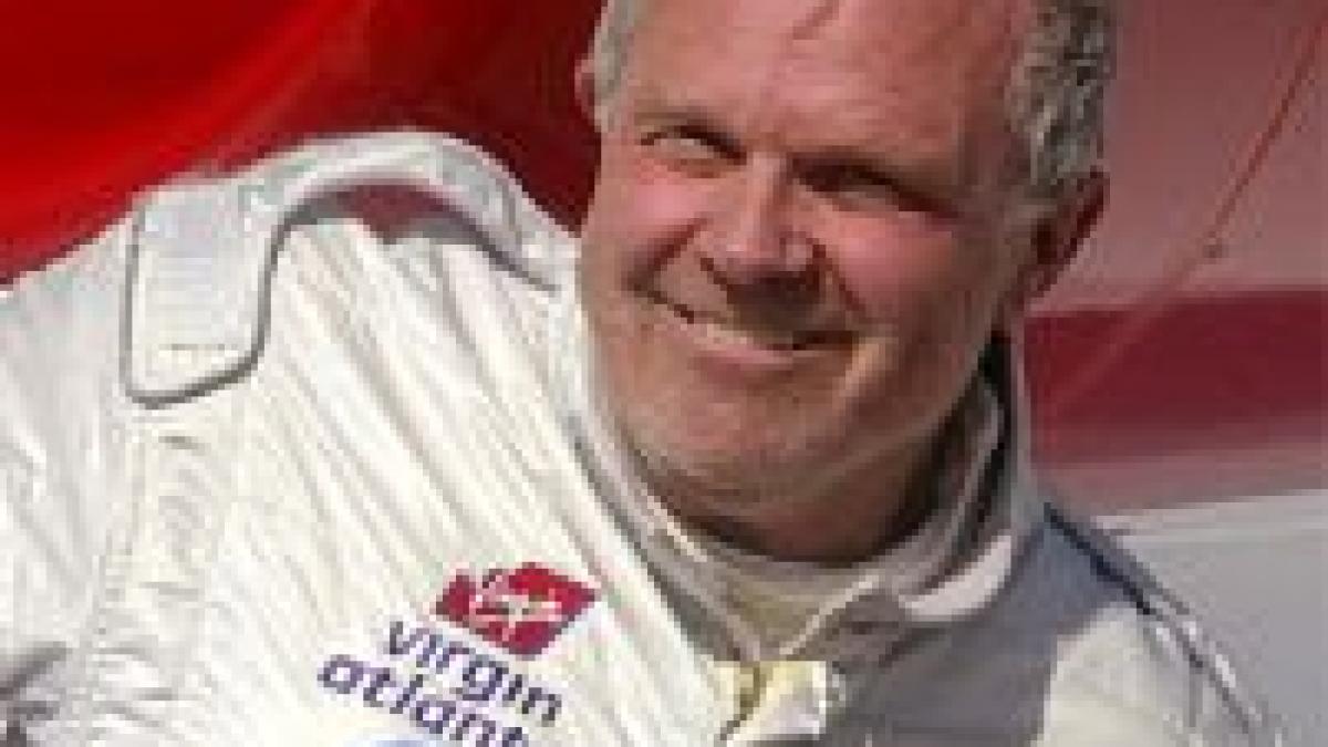 Miliardarul Steve Fossett a dispărut în deşert