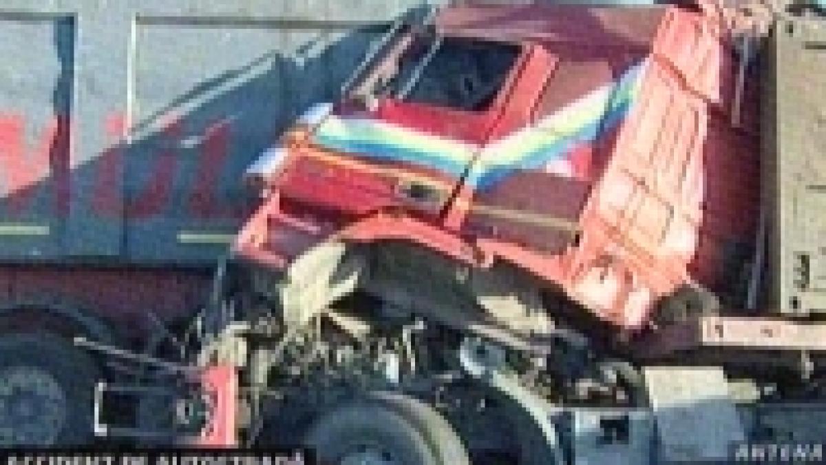 Grav accident pe Autostrada Soarelui. Un bărbat a murit <font color=red>(VIDEO)</font>