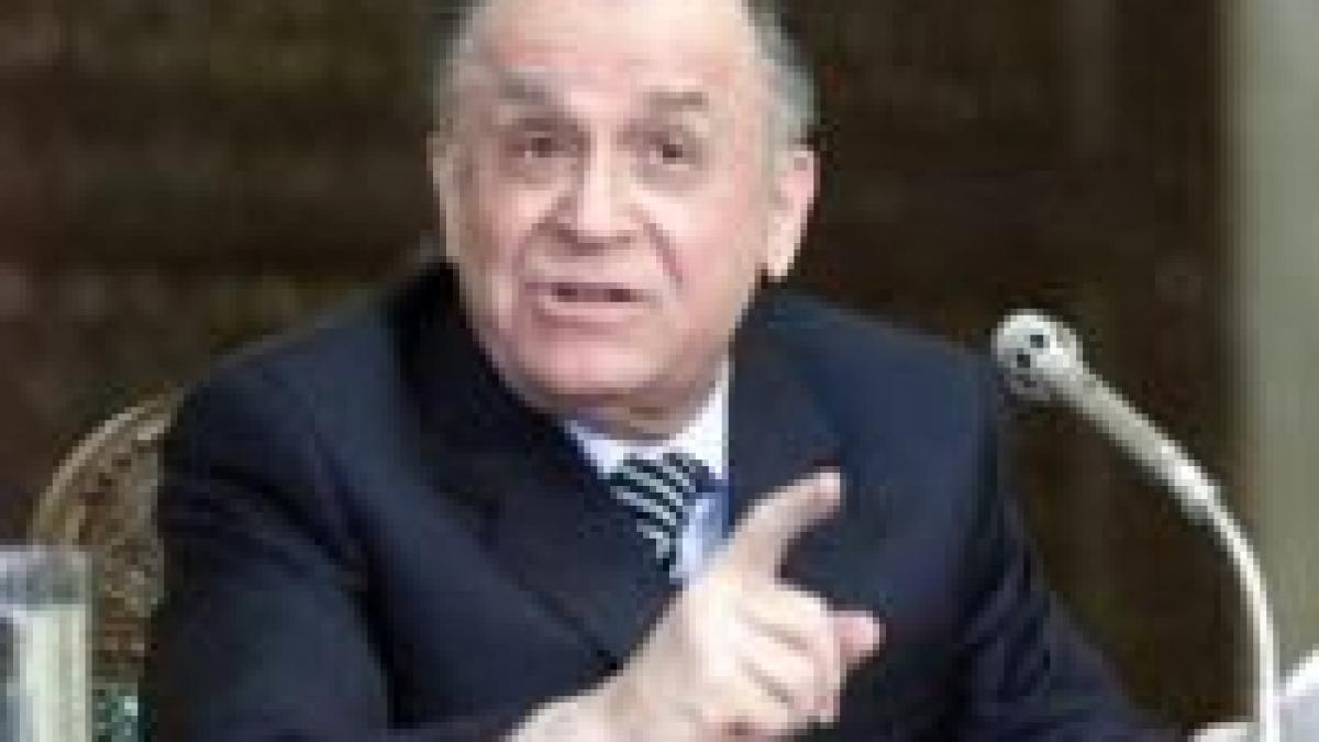 Iliescu a semnat moţiunea lui Geoană 