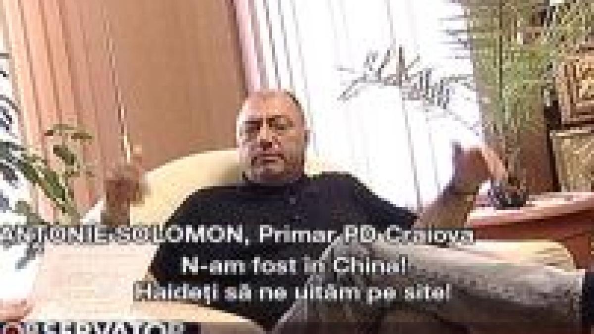 Primarul Craiovei recunoaşte: şi-a plimbat şi secretara pe bani publici <font color=red>(VIDEO)</font>