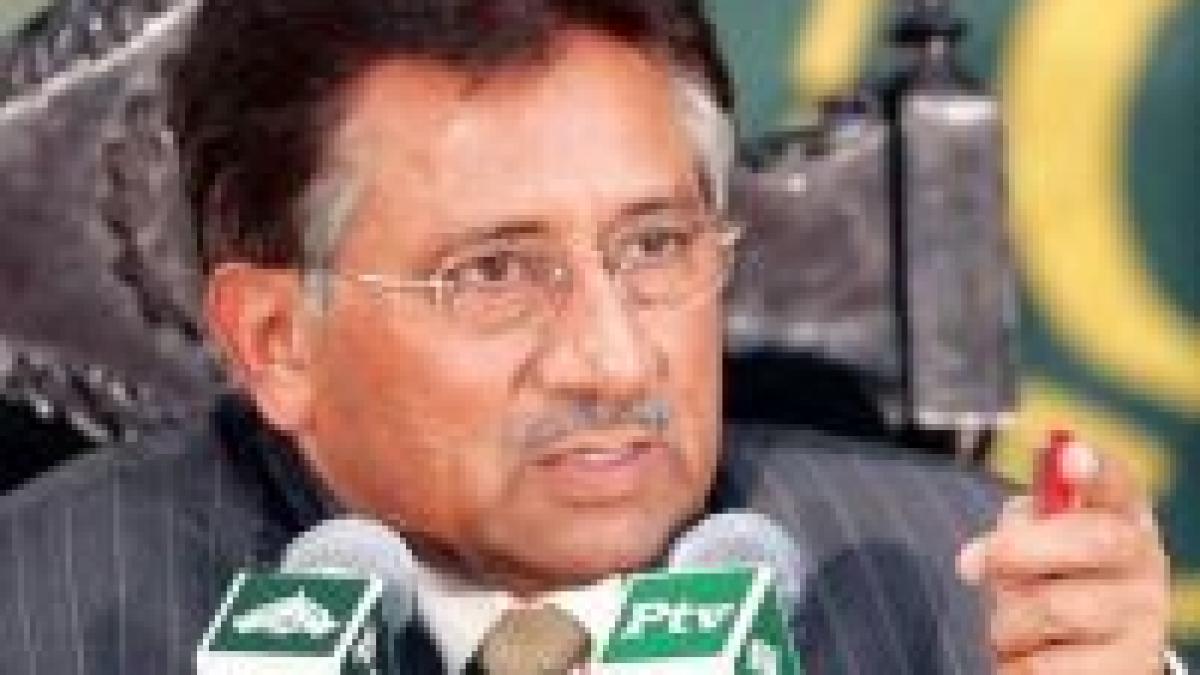 Violenţe la alegerile prezidenţiale din Pakistan câştigate de Pervez Musharraf