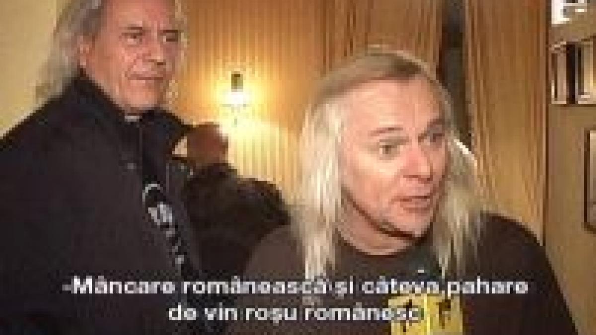 Rockerii de la Uriah Heep au cinat româneşte <font color=red>(VIDEO)</font>