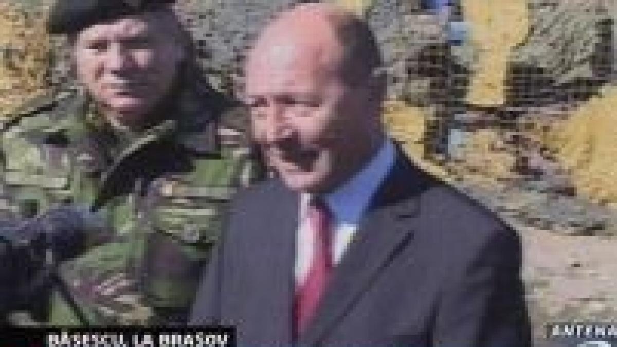 Băsescu - la cel mai mare exerciţiu militar al Armatei Române