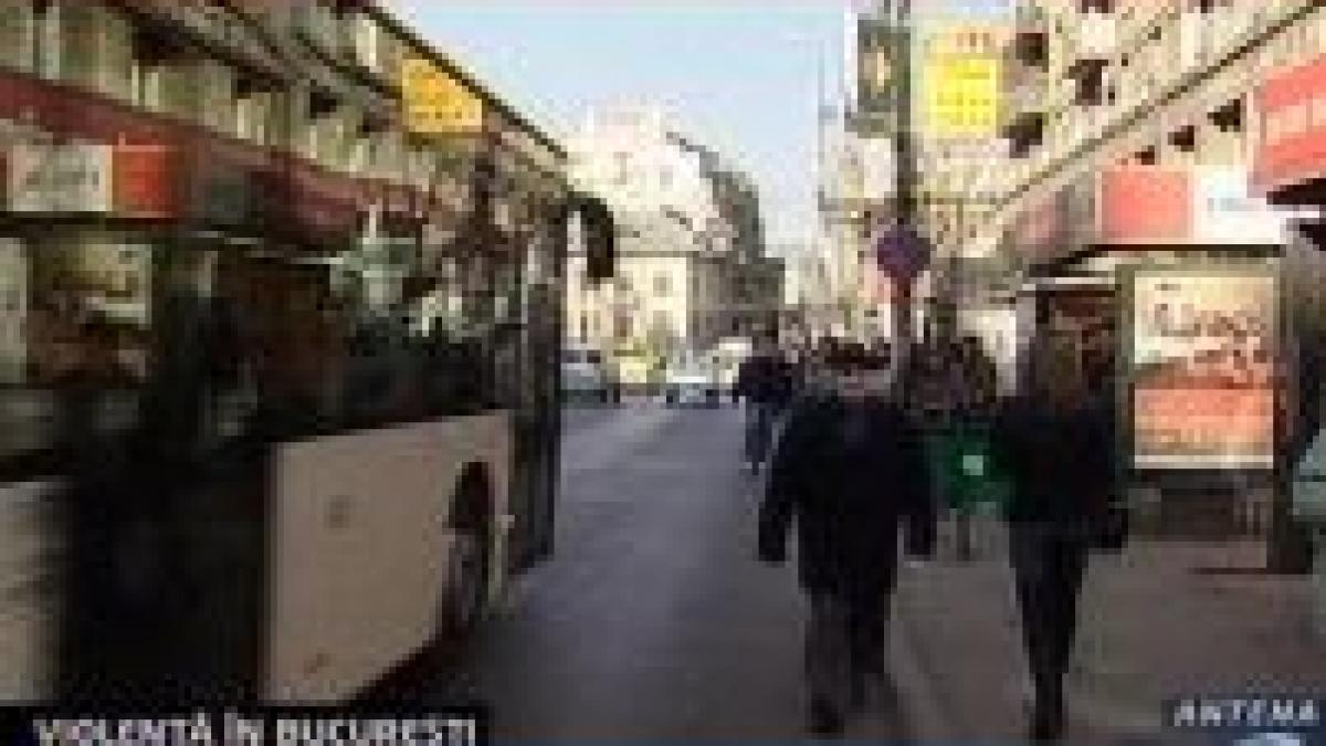 Bucureşti. Doi elevi au fost înjunghiaţi în autobuz <font color=red>(VIDEO)</font>